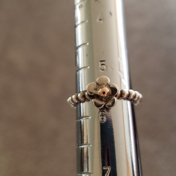 "Loves me, loves me not" silver floral ring - Picture 5 of 5